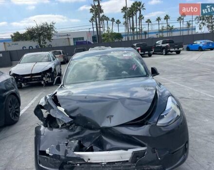 Серый Тесла Model Y, объемом двигателя 0 л и пробегом 36 тыс. км за 17800 $, фото 4 на Automoto.ua