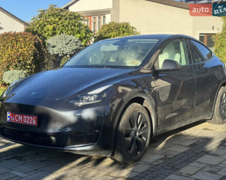 Серый Тесла Model Y, объемом двигателя 0 л и пробегом 8 тыс. км за 28700 $, фото 2 на Automoto.ua