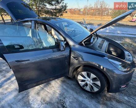 Серый Тесла Model Y, объемом двигателя 0 л и пробегом 9 тыс. км за 29500 $, фото 39 на Automoto.ua
