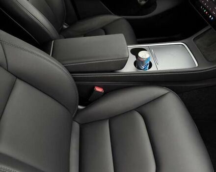 Серый Тесла Model Y, объемом двигателя 0 л и пробегом 38 тыс. км за 33500 $, фото 7 на Automoto.ua