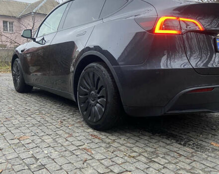Серый Тесла Model Y, объемом двигателя 0 л и пробегом 5 тыс. км за 26000 $, фото 3 на Automoto.ua