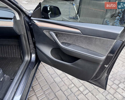 Сірий Тесла Model Y, об'ємом двигуна 0 л та пробігом 21 тис. км за 35000 $, фото 6 на Automoto.ua