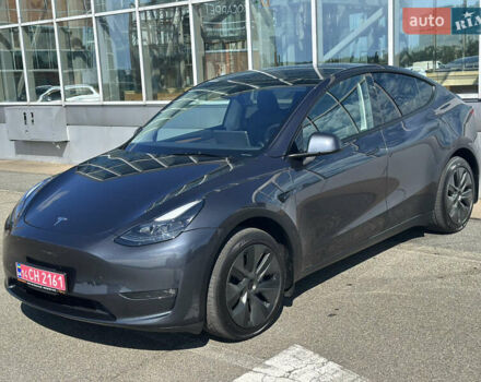 Серый Тесла Model Y, объемом двигателя 0 л и пробегом 1 тыс. км за 38990 $, фото 59 на Automoto.ua