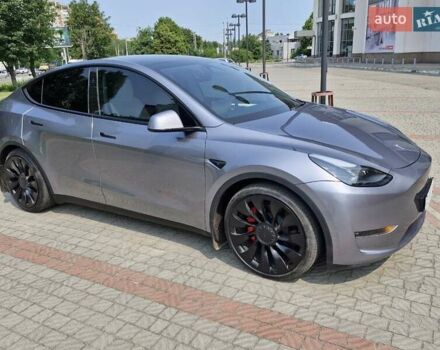 Серый Тесла Model Y, объемом двигателя 0 л и пробегом 5 тыс. км за 37900 $, фото 4 на Automoto.ua