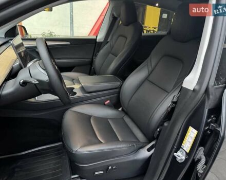 Сірий Тесла Model Y, об'ємом двигуна 0 л та пробігом 27 тис. км за 30900 $, фото 10 на Automoto.ua