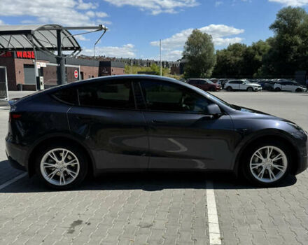 Серый Тесла Model Y, объемом двигателя 0 л и пробегом 45 тыс. км за 28500 $, фото 4 на Automoto.ua