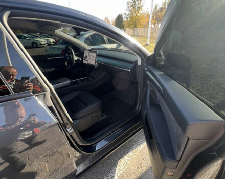 Серый Тесла Model Y, объемом двигателя 0 л и пробегом 40 тыс. км за 29900 $, фото 5 на Automoto.ua