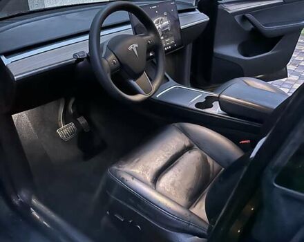 Серый Тесла Model Y, объемом двигателя 0 л и пробегом 14 тыс. км за 28200 $, фото 8 на Automoto.ua