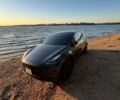 Серый Тесла Model Y, объемом двигателя 0 л и пробегом 25 тыс. км за 32500 $, фото 1 на Automoto.ua