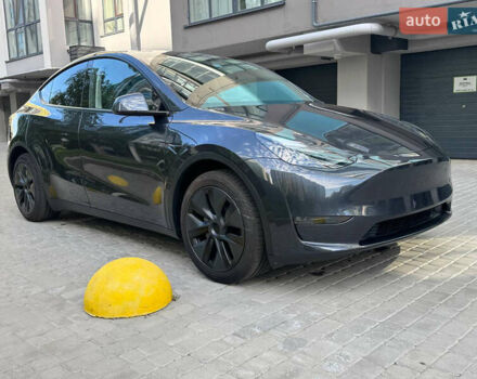 Серый Тесла Model Y, объемом двигателя 0 л и пробегом 3 тыс. км за 29800 $, фото 6 на Automoto.ua