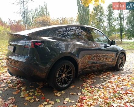 Серый Тесла Model Y, объемом двигателя 0 л и пробегом 7 тыс. км за 30800 $, фото 3 на Automoto.ua