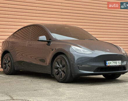 Серый Тесла Model Y, объемом двигателя 0 л и пробегом 2 тыс. км за 35490 $, фото 7 на Automoto.ua