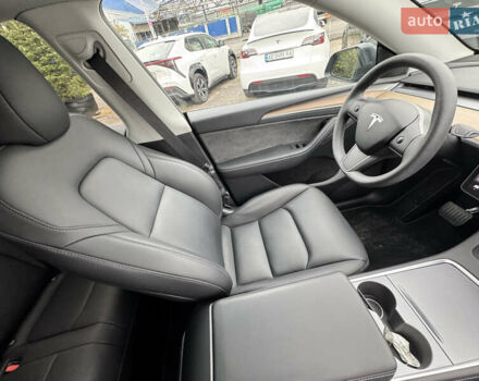 Серый Тесла Model Y, объемом двигателя 0 л и пробегом 8 тыс. км за 31999 $, фото 17 на Automoto.ua