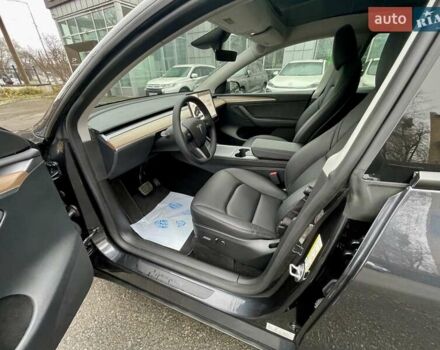 Серый Тесла Model Y, объемом двигателя 0 л и пробегом 23 тыс. км за 28800 $, фото 14 на Automoto.ua