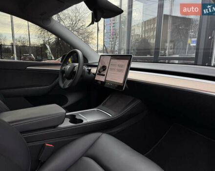 Сірий Тесла Model Y, об'ємом двигуна 0 л та пробігом 31 тис. км за 24499 $, фото 11 на Automoto.ua