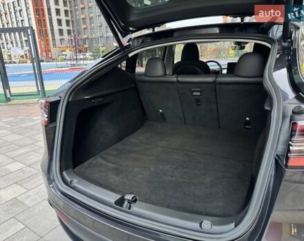 Сірий Тесла Model Y, об'ємом двигуна 0 л та пробігом 27 тис. км за 30900 $, фото 20 на Automoto.ua