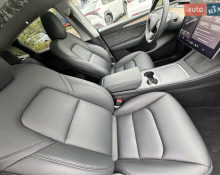 Серый Тесла Model Y, объемом двигателя 0 л и пробегом 8 тыс. км за 31999 $, фото 16 на Automoto.ua