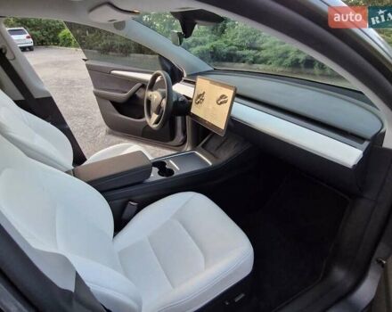 Серый Тесла Model Y, объемом двигателя 0 л и пробегом 5 тыс. км за 37900 $, фото 14 на Automoto.ua