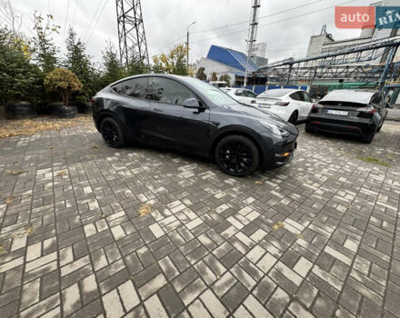 Серый Тесла Model Y, объемом двигателя 0 л и пробегом 8 тыс. км за 31999 $, фото 4 на Automoto.ua