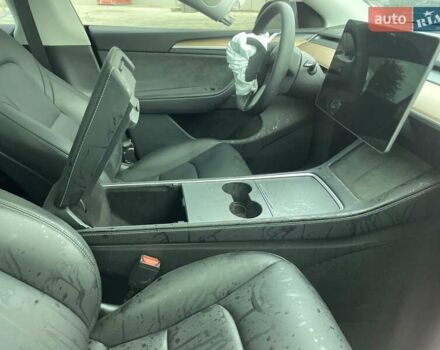 Серый Тесла Model Y, объемом двигателя 0 л и пробегом 36 тыс. км за 17800 $, фото 22 на Automoto.ua
