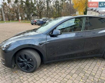 Серый Тесла Model Y, объемом двигателя 0 л и пробегом 4 тыс. км за 29900 $, фото 1 на Automoto.ua