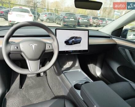 Серый Тесла Model Y, объемом двигателя 0 л и пробегом 1 тыс. км за 33000 $, фото 9 на Automoto.ua