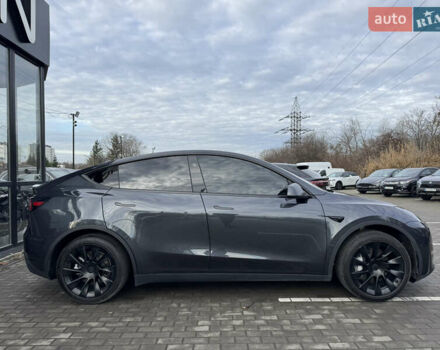 Сірий Тесла Model Y, об'ємом двигуна 0 л та пробігом 31 тис. км за 24499 $, фото 3 на Automoto.ua
