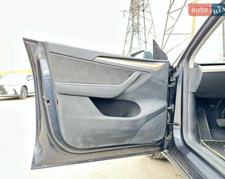 Серый Тесла Model Y, объемом двигателя 0 л и пробегом 1 тыс. км за 39900 $, фото 16 на Automoto.ua