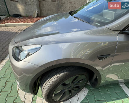 Серый Тесла Model Y, объемом двигателя 0 л и пробегом 7 тыс. км за 35500 $, фото 3 на Automoto.ua