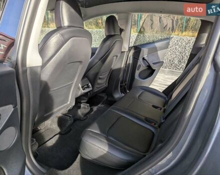 Серый Тесла Model Y, объемом двигателя 0 л и пробегом 29 тыс. км за 30500 $, фото 29 на Automoto.ua