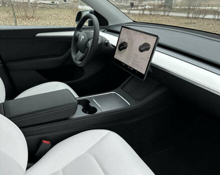 Серый Тесла Model Y, объемом двигателя 0 л и пробегом 1 тыс. км за 33300 $, фото 11 на Automoto.ua