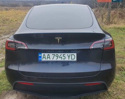 Серый Тесла Model Y, объемом двигателя 0 л и пробегом 25 тыс. км за 28000 $, фото 3 на Automoto.ua
