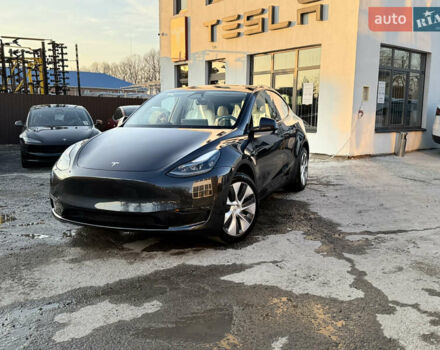 Серый Тесла Model Y, объемом двигателя 0 л и пробегом 1 тыс. км за 39900 $, фото 3 на Automoto.ua