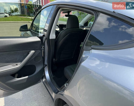 Сірий Тесла Model Y, об'ємом двигуна 0 л та пробігом 29 тис. км за 32000 $, фото 25 на Automoto.ua
