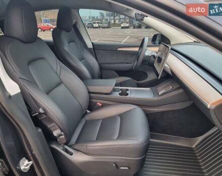 Серый Тесла Model Y, объемом двигателя 0 л и пробегом 24 тыс. км за 30900 $, фото 24 на Automoto.ua