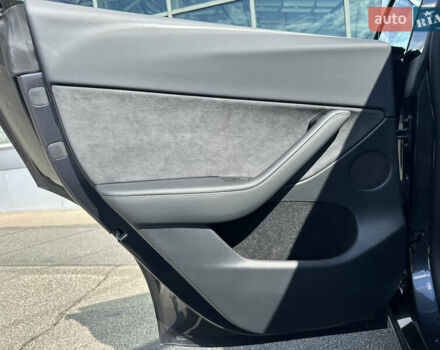 Серый Тесла Model Y, объемом двигателя 0 л и пробегом 1 тыс. км за 35490 $, фото 34 на Automoto.ua