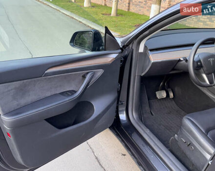 Сірий Тесла Model Y, об'ємом двигуна 0 л та пробігом 15 тис. км за 26999 $, фото 31 на Automoto.ua