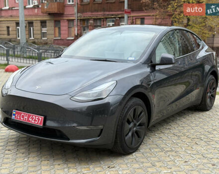Серый Тесла Model Y, объемом двигателя 0 л и пробегом 5 тыс. км за 29490 $, фото 2 на Automoto.ua