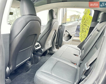 Серый Тесла Model Y, объемом двигателя 0 л и пробегом 1 тыс. км за 39900 $, фото 17 на Automoto.ua