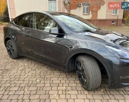 Серый Тесла Model Y, объемом двигателя 0 л и пробегом 4 тыс. км за 29900 $, фото 6 на Automoto.ua