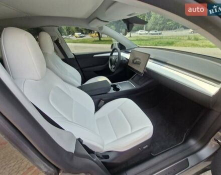 Серый Тесла Model Y, объемом двигателя 0 л и пробегом 5 тыс. км за 37900 $, фото 8 на Automoto.ua