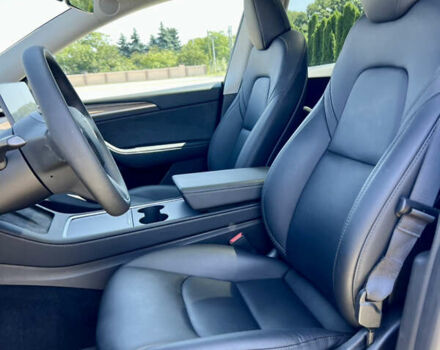 Серый Тесла Model Y, объемом двигателя 0 л и пробегом 45 тыс. км за 24500 $, фото 23 на Automoto.ua
