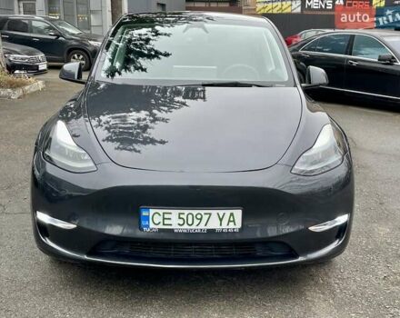 Серый Тесла Model Y, объемом двигателя 0 л и пробегом 23 тыс. км за 28800 $, фото 2 на Automoto.ua