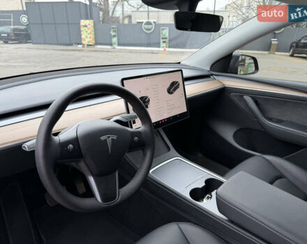 Сірий Тесла Model Y, об'ємом двигуна 0 л та пробігом 20 тис. км за 26500 $, фото 15 на Automoto.ua