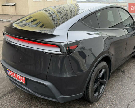 Серый Тесла Model Y, объемом двигателя 0 л и пробегом 4 тыс. км за 53500 $, фото 9 на Automoto.ua