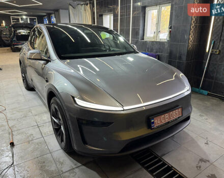 Серый Тесла Model Y, объемом двигателя 0 л и пробегом 1 тыс. км за 55000 $, фото 14 на Automoto.ua