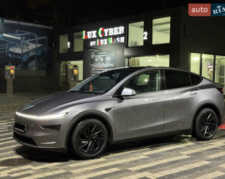 Серый Тесла Model Y, объемом двигателя 0 л и пробегом 1 тыс. км за 55000 $, фото 16 на Automoto.ua