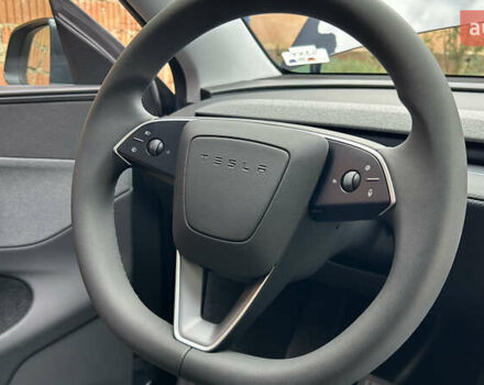 Серый Тесла Model Y, объемом двигателя 0 л и пробегом 1 тыс. км за 47000 $, фото 1 на Automoto.ua