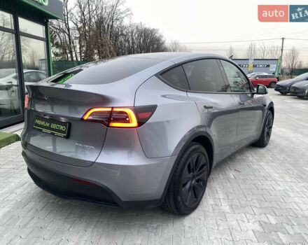 Серый Тесла Model Y, объемом двигателя 0 л и пробегом 11 тыс. км за 35500 $, фото 2 на Automoto.ua
