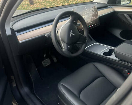 Тесла Model Y 2025 в Коломые на Automoto.ua Серый Тесла Model Y, объемом двигателя 0 л и пробегом 2 тыс. км за 34500 $, фото 13 на Automoto.ua